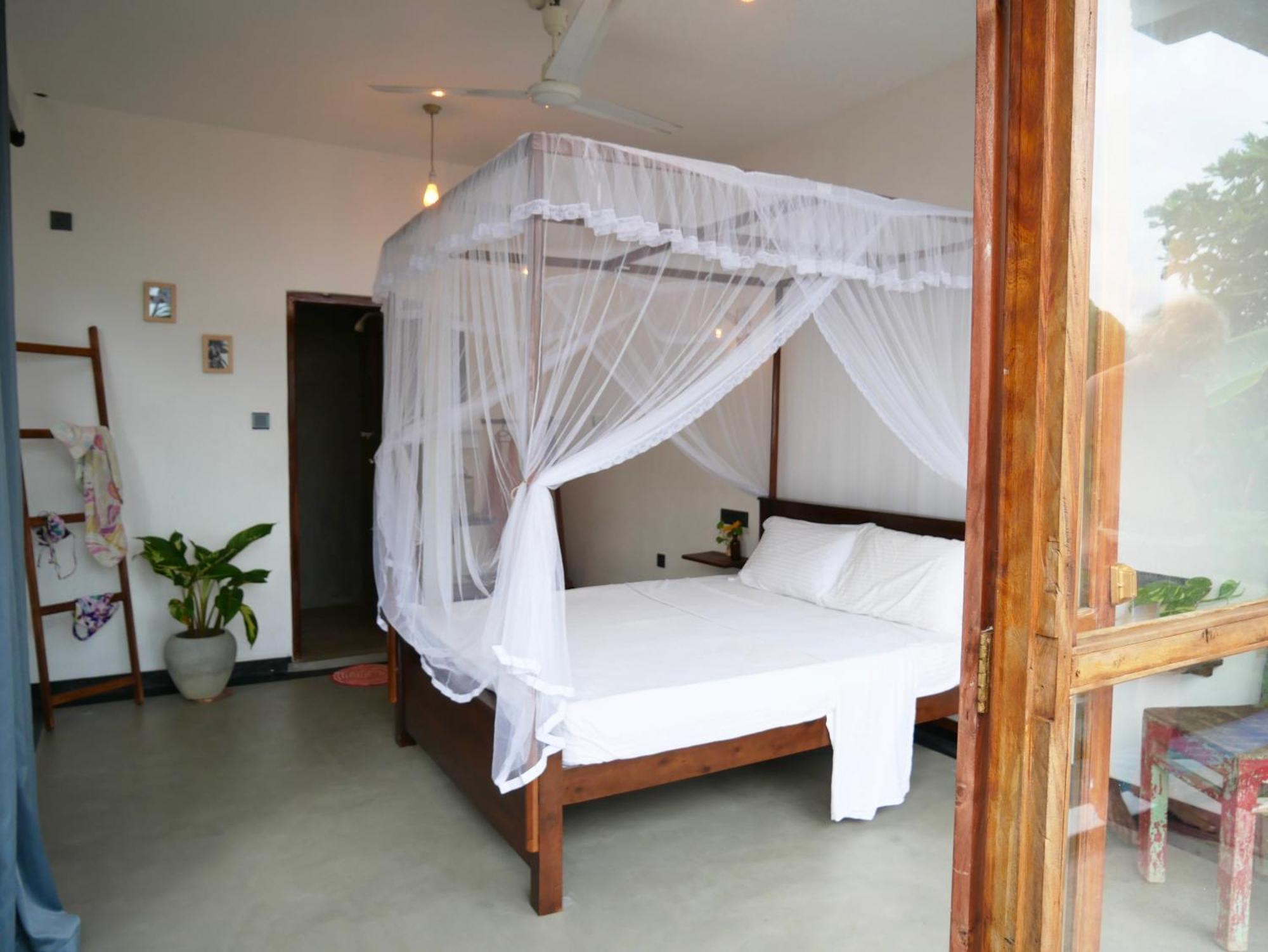 Bed and Breakfast Sky Mountain Cafe With Seaview à Weligama Extérieur photo