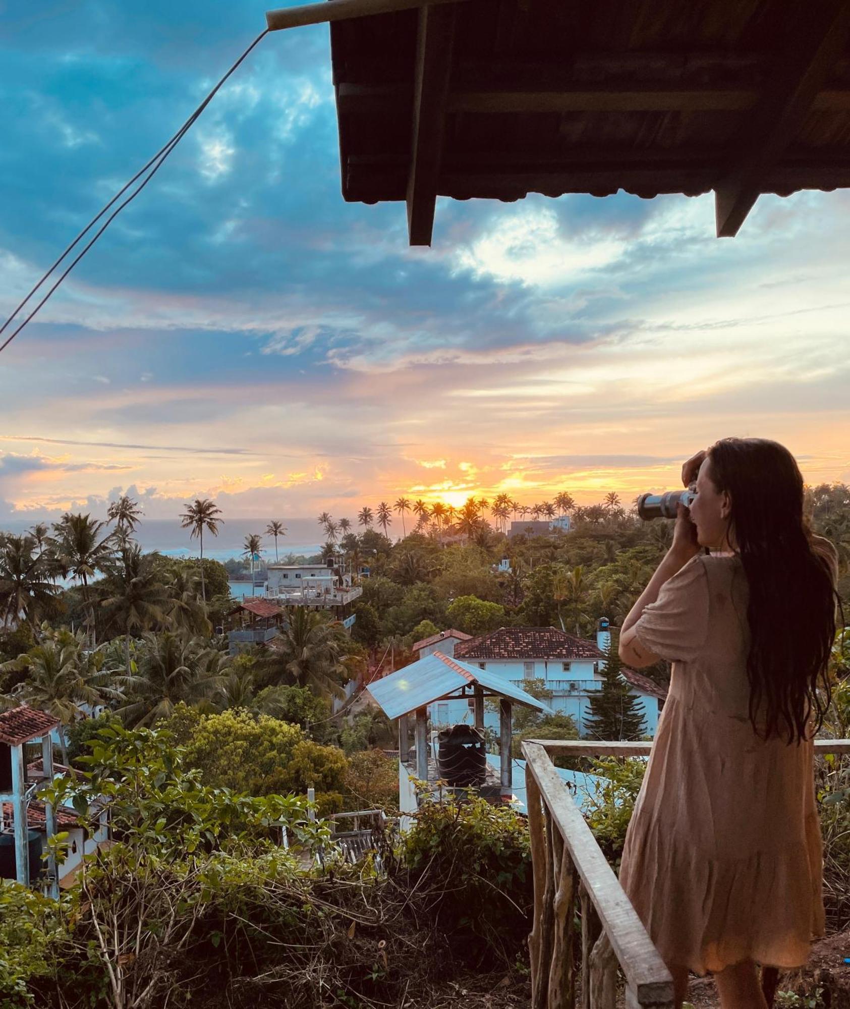 Bed and Breakfast Sky Mountain Cafe With Seaview à Weligama Extérieur photo