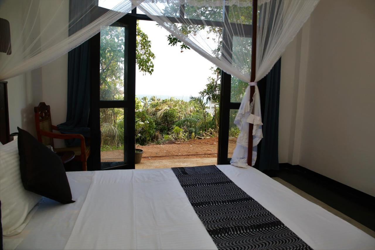 Bed and Breakfast Sky Mountain Cafe With Seaview à Weligama Extérieur photo